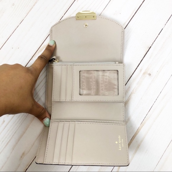 The Kate Spade New York continental wallet is a st - Picture 5 of 6